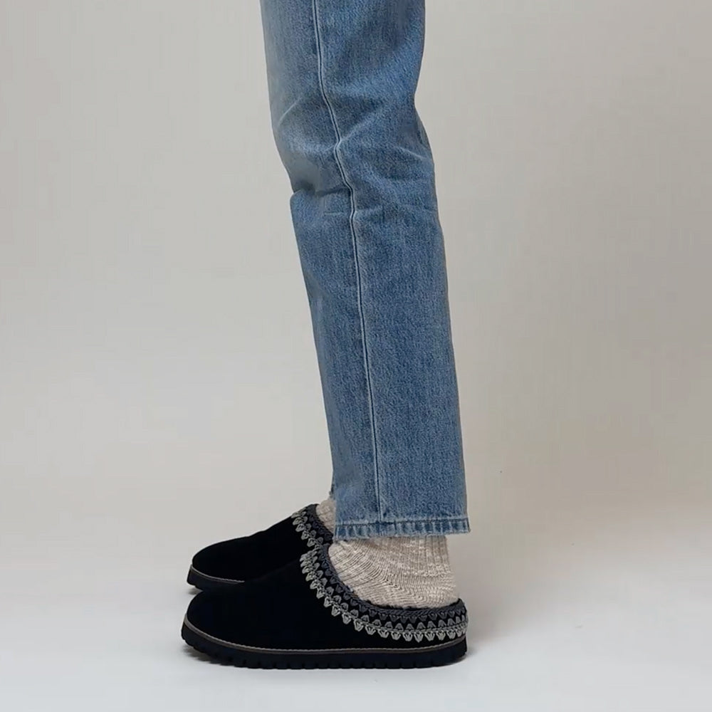 The Sak Bolinas Everyday Clog - Leather - Black Shearling